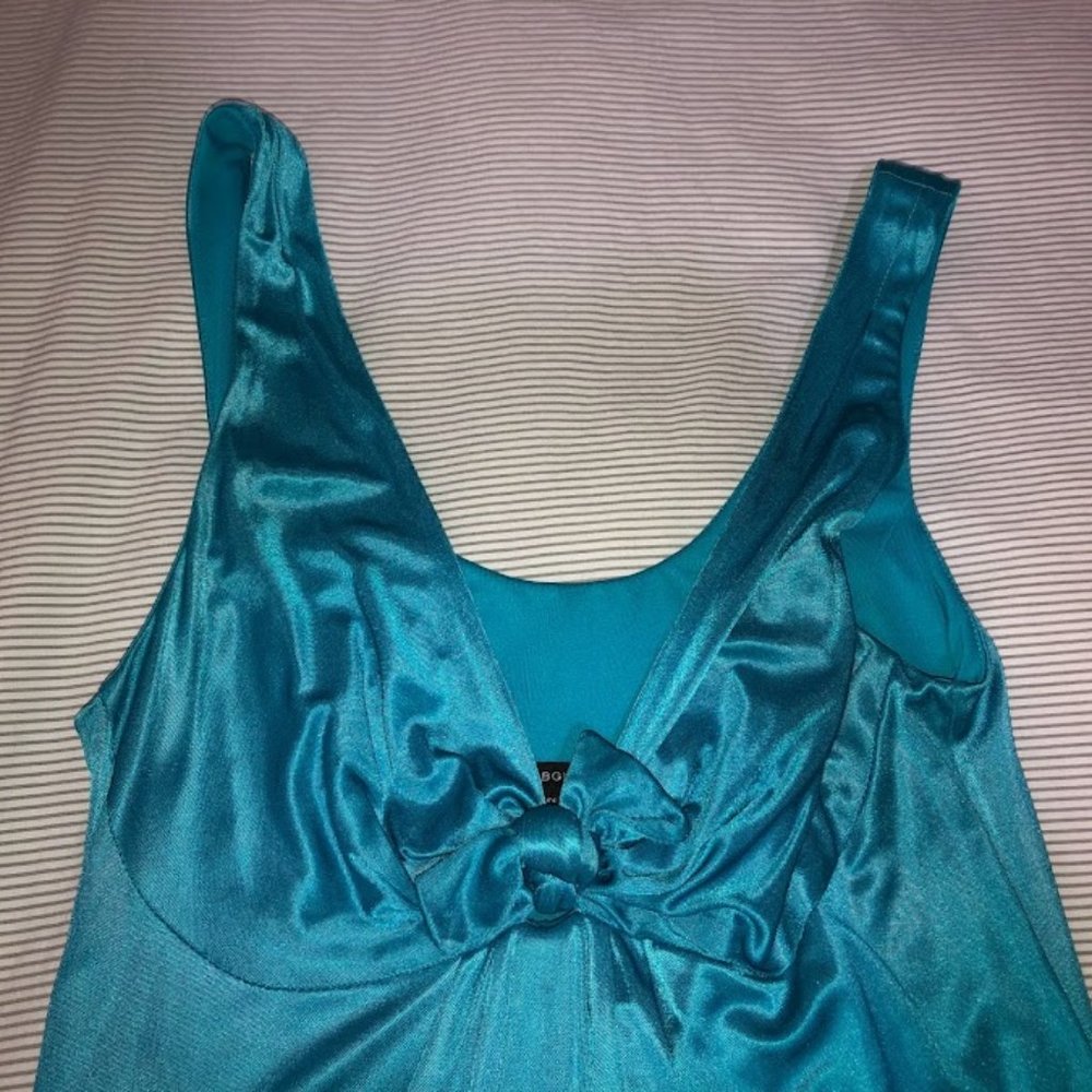 BCBG MaxAzria - Picture 2 of 7